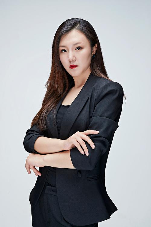 凌月青 视觉设计总监